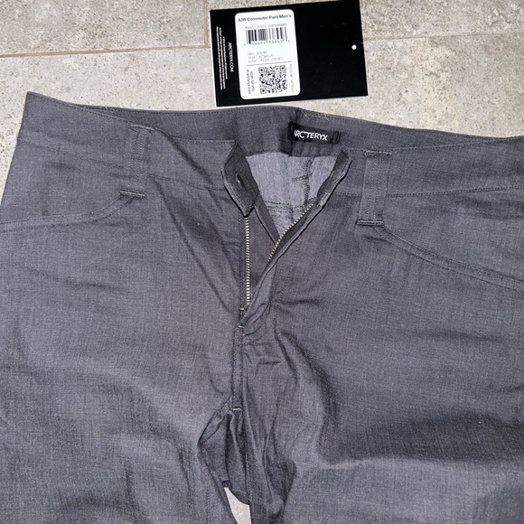 Men’s Arc’teryx A2B pants (32x32) 2 pairs - Picture 2 of 6